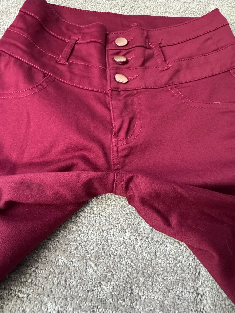 Refuge High Waisted 3-Button Skinny Pants in Burgundy Wine - Size:0 - Picture 3 of 8